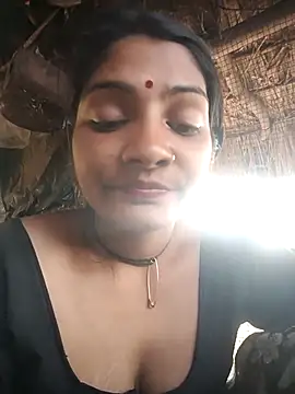 Hotty raghni online show from February 12, 2026, 4:18 am