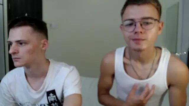 NikiKerryCum online show from April 5, 2026, 2:47 pm