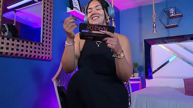 Ladyy brownn online show from April 15, 2026, 11:50 am