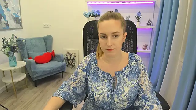 Snapshot of CaseyTerini chatting on May 22, 2026, 11:49 am CaseyTerini online show from May 22, 2026, 11:49 am