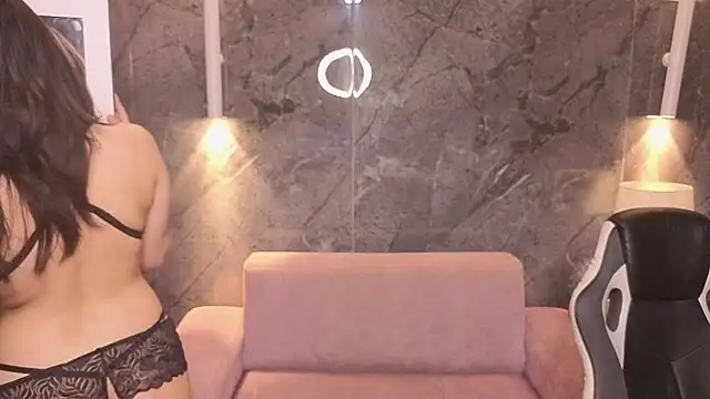 Snapshot of Valerie_moon_b chatting on March 10, 2026, 7:52 pm Valerie moon b online show from March 10, 2026, 7:52 pm