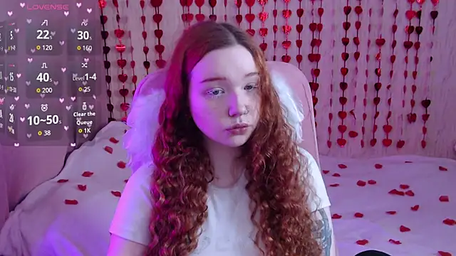 Snapshot of idaredfoxx chatting on February 14, 2026, 3:42 pm idaredfoxx online show from February 14, 2026, 3:42 pm