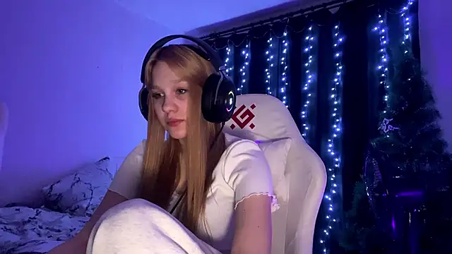 Snapshot of axin_burnell chatting on February 14, 2026, 5:53 pm axin burnell online show from February 14, 2026, 5:53 pm