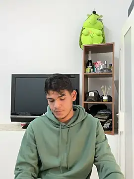 DavShi online show from February 17, 2026, 11:00 pm