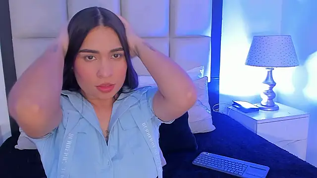 Snapshot of SussyFox chatting on February 28, 2026, 8:10 pm SussyFox online show from February 28, 2026, 8:10 pm