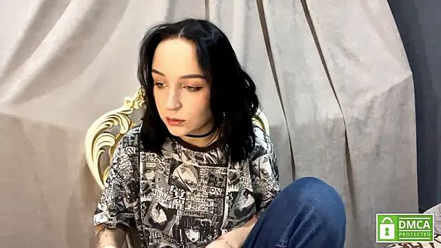 Sylynisem online show from February 26, 2026, 7:13 pm