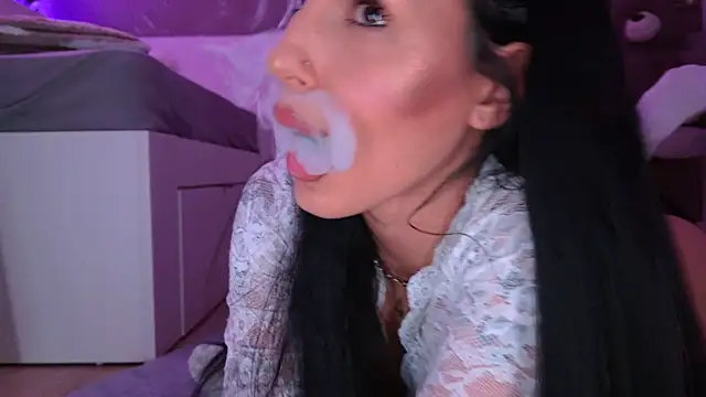 hayleybabe4 online show from April 10, 2026, 8:24 pm