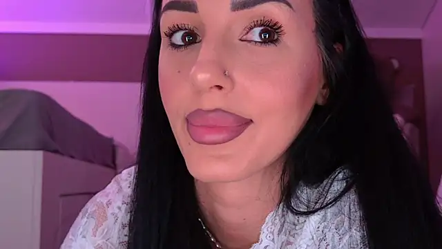 hayleybabe4 online show from April 12, 2026, 8:25 pm