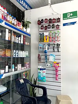 Snapshot of EvaLuna25 chatting on February 5, 2026, 3:27 pm EvaLuna25 online show from February 5, 2026, 3:27 pm