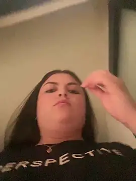 Snapshot of EvaLuna25 chatting on March 25, 2026, 10:16 pm EvaLuna25 online show from March 25, 2026, 10:16 pm