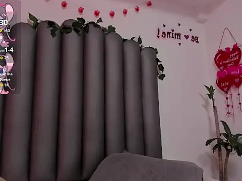 Miaa-Foxx online show from March 21, 2026, 7:17 pm