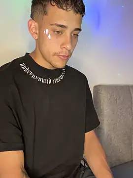 Snapshot of Lucas_her chatting on March 18, 2026, 11:52 pm Lucas her online show from March 18, 2026, 11:52 pm