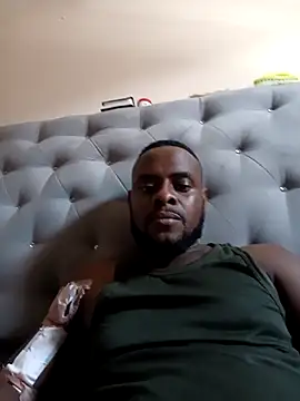 Snapshot of Tuverdugo12 chatting on March 4, 2026, 8:26 pm Tuverdugo12 online show from March 4, 2026, 8:26 pm