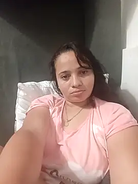 Snapshot of yeselu chatting on February 9, 2026, 6:34 pm yeselu online show from February 9, 2026, 6:34 pm