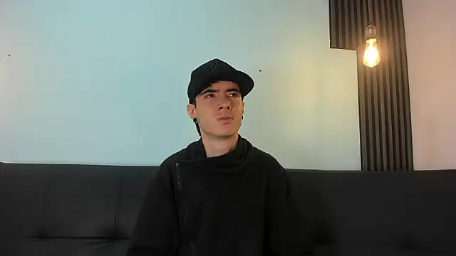 Snapshot of Lio_____ chatting on March 2, 2026, 3:20 am Lio online show from March 2, 2026, 3:20 am