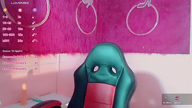 isabella vogue online show from February 20, 2026, 11:32 am