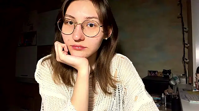 Miaaa Moon online show from February 7, 2026, 4:33 pm