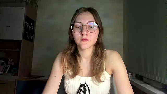Miaaa Moon online show from July 7, 2026, 7:07 pm