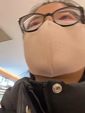 xinxin201201 online show from March 29, 2026, 6:57 am