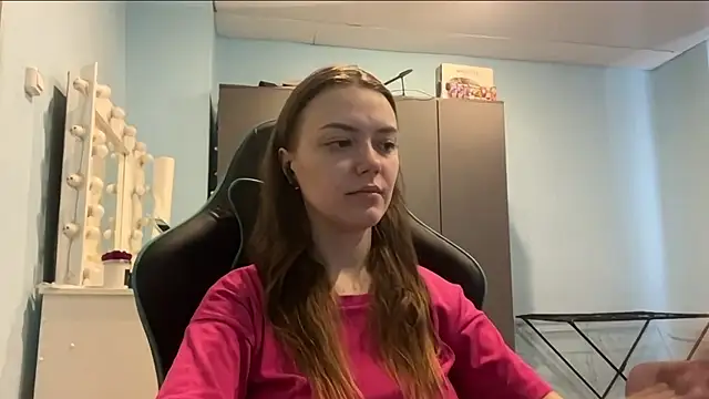 AndreeMerryman online show from April 8, 2026, 3:06 am