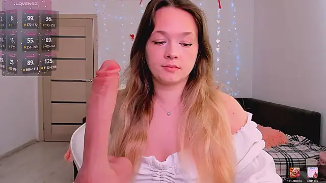 Snapshot of evilla_brill chatting on March 13, 2026, 8:32 am evilla brill online show from March 13, 2026, 8:32 am