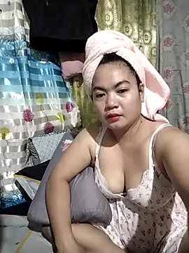 Snapshot of Zyramae_25 chatting on February 3, 2026, 9:14 am Zyramae 25 online show from February 3, 2026, 9:14 am