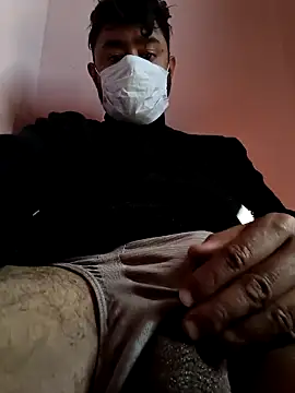 Snapshot of newtube0 chatting on February 17, 2026, 8:33 am newtube0 online show from February 17, 2026, 8:33 am