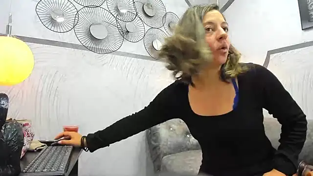 ArianaSommers online show from June 1, 2026, 11:34 am
