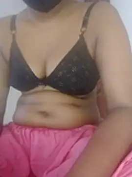 Toma7890 online show from April 3, 2026, 1:47 am