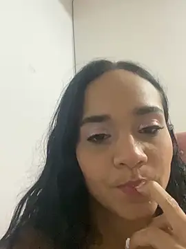 Maria x Alejandra online show from April 2, 2026, 11:57 pm