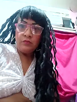 SabrinaColin online show from April 12, 2026, 4:28 am