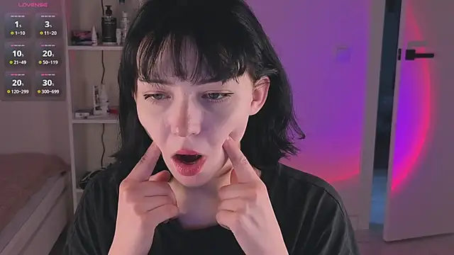 Snapshot of Doll_lira chatting on July 8, 2026, 1:37 pm Doll lira online show from July 8, 2026, 1:37 pm