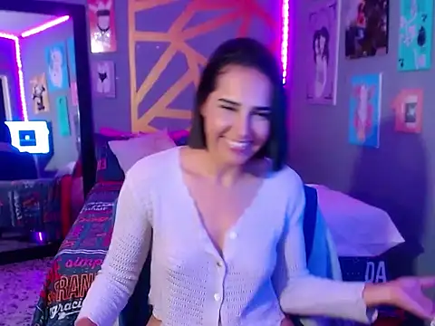 Evelyn lovers  online show from April 16, 2026, 2:56 am