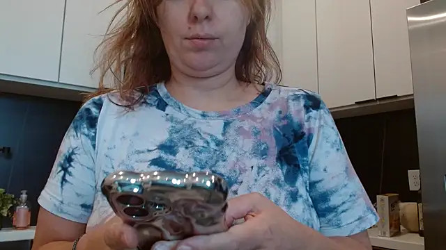 Snapshot of HazelSkyesChat chatting on June 6, 2026, 4:12 pm HazelSkyesChat online show from June 6, 2026, 4:12 pm