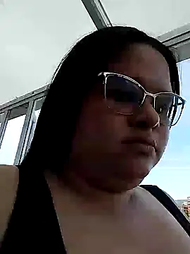 SamanthaStonee online show from February 11, 2026, 10:04 pm