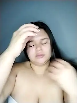 SamanthaStonee online show from April 10, 2026, 3:34 am