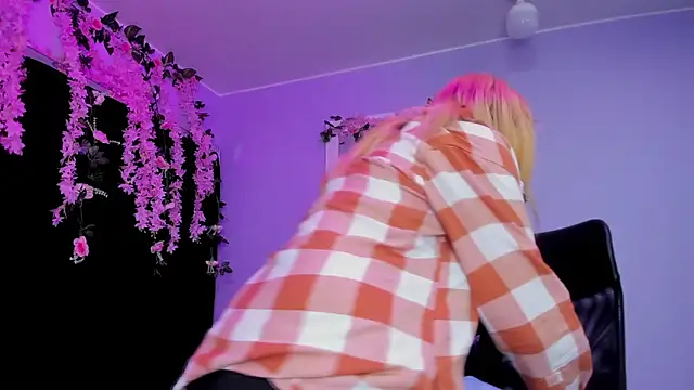 Dakota Angell  online show from March 20, 2026, 7:41 pm