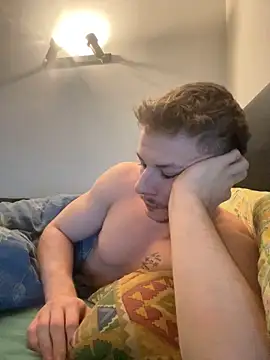 Snapshot of Lucas328706 chatting on February 7, 2026, 3:27 pm Lucas328706 online show from February 7, 2026, 3:27 pm