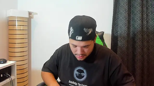 Cristhian Dirty online show from March 19, 2026, 1:53 am