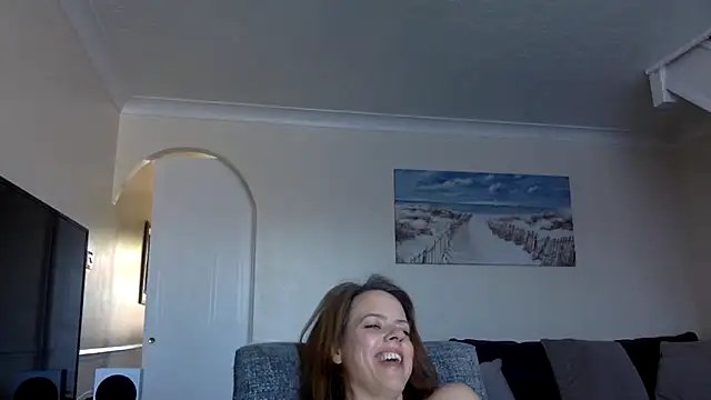 Snapshot of ElizabethArden42- chatting on April 18, 2026, 7:45 am ElizabethArden42- online show from April 18, 2026, 7:45 am