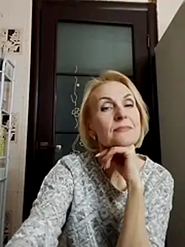 Snapshot of MichelleSolis chatting on February 28, 2026, 7:04 pm MichelleSolis online show from February 28, 2026, 7:04 pm