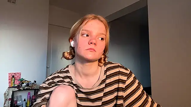 Tiffany Muse online show from April 4, 2026, 3:05 am