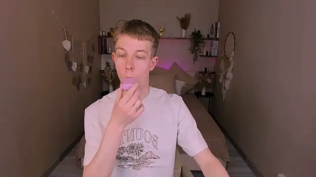Dylan Norton online show from May 29, 2026, 9:13 pm