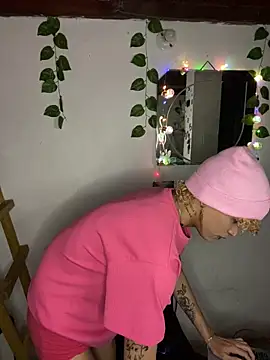 lucke collins22 online show from February 18, 2026, 6:20 am