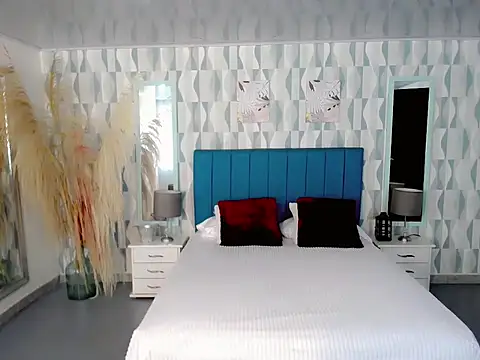 Snapshot of Kathalinasantana chatting on February 15, 2026, 2:03 pm Kathalinasantana online show from February 15, 2026, 2:03 pm