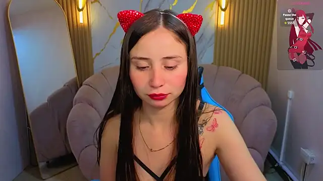 Snapshot of Ariana18_b chatting on April 21, 2026, 12:44 pm Ariana18 b online show from April 21, 2026, 12:44 pm