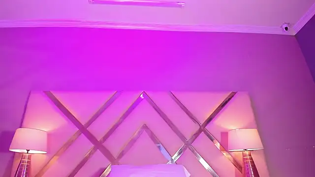 KiaraEverly online show from February 4, 2026, 2:12 pm