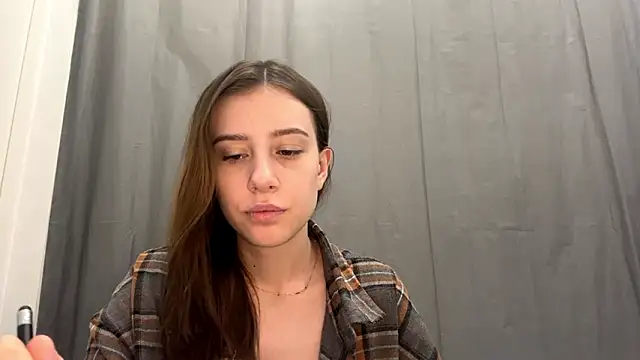 SofiaBlumer online show from February 17, 2026, 2:35 pm