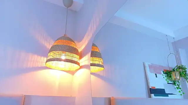 Snapshot of VioletBloomm chatting on April 10, 2026, 11:26 am VioletBloomm online show from April 10, 2026, 11:26 am