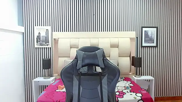 Snapshot of Sophia_Valentina chatting on February 25, 2026, 12:48 pm Sophia Valentina online show from February 25, 2026, 12:48 pm